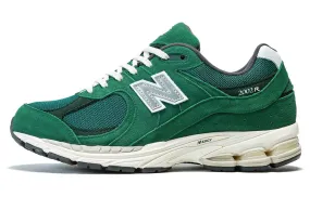 New Balance 2002R Night Watch Green